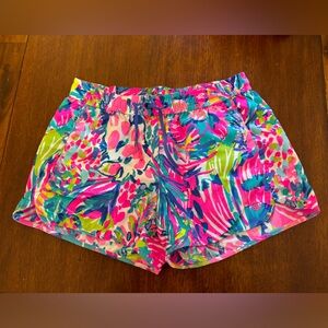 Lilly Pulitzer limbo run around woman’s shorts size xs